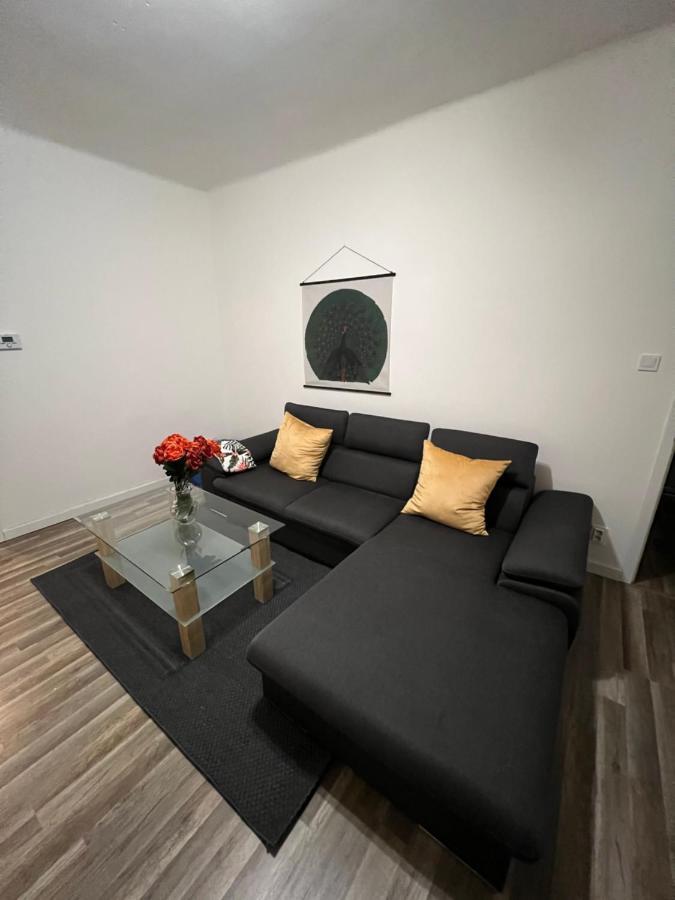 Lovely Flat In The City Center Братислава Экстерьер фото